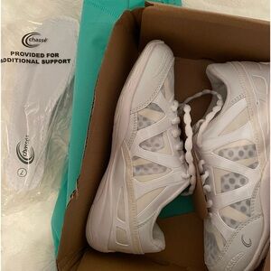 cheer shoes! never worn🤍 ( cheap new cheer shoes )